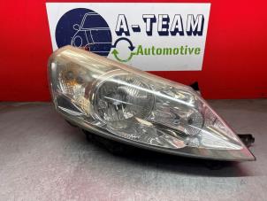 Gebruikte Koplamp rechts Peugeot Expert (G9) 1.6 HDi 90 Prijs € 49,99 Margeregeling aangeboden door A-Team Automotive