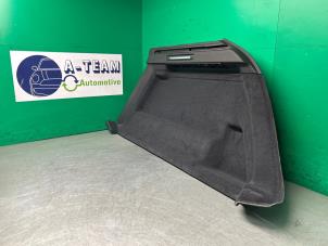 Begagnade Baklucka, isolering, höger Lamborghini Urus 4.0 V8 Pris € 499,99 Marginaltabell erbjuds av A-team Automotive