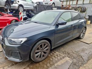Begagnade Dörr, 4-dörrars, vänster fram Audi A1 Sportback (GBA) 1.0 25 TFSI 12V Pris € 999,99 Marginaltabell erbjuds av A-Team Automotive