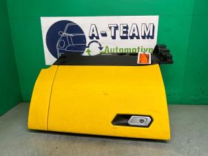 Begagnade Handskfack Lamborghini Urus 4.0 V8 Pris på förfrågan erbjuds av A-team Automotive