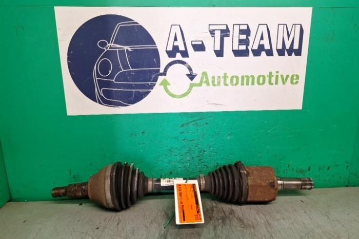 Aandrijfas links-voor van een Opel Insignia 2.8 V6 Turbo 24V 4x4 Ecotec 2010