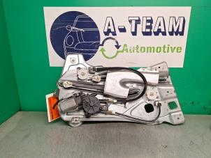 Gebruikte Ruitmechaniek 2Deurs links-voor Peugeot 307 CC (3B) 2.0 16V Prijs € 124,99 Margeregeling aangeboden door A-team Automotive