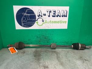 Gebruikte Homokineetas rechts-voor Opel Corsa D 1.2 16V Prijs € 19,99 Margeregeling aangeboden door A-team Automotive