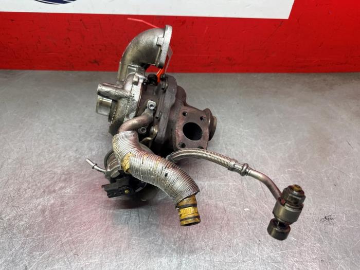 Turbo van een Volvo V50 (MW) 1.6 D2 16V 2011