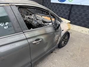 Gebruikte Portier 4Deurs rechts-voor Opel Crossland (X) 1.2 Turbo 12V Prijs € 274,99 Margeregeling aangeboden door A-team Automotive