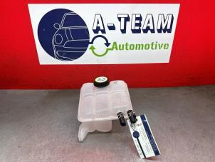 Używane Zbiornik rozprezny Volvo S40 (MS) 2.4i 20V Cena € 19,99 Procedura marży oferowane przez A-Team Automotive