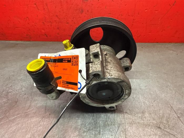 Servostyrningspump från en Chevrolet Captiva (C100) 2.4 16V 4x2 2007