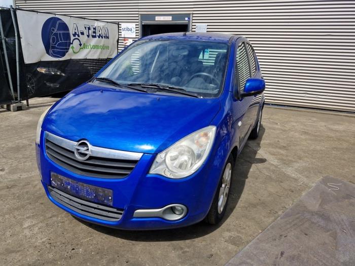 Stoel links van een Opel Agila (B) 1.0 12V 2010