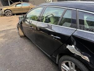 Begagnade Bakdörr, 4-dörrars, vänster Volvo V60 I (FW/GW) 2.4 D6 20V Plug-in Hybrid AWD Pris € 224,99 Marginaltabell erbjuds av A-team Automotive