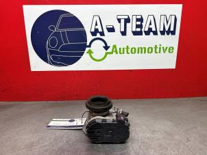 Używane Przepustnica Toyota Yaris II (P9) 1.0 12V VVT-i Cena € 24,99 Procedura marży oferowane przez A-Team Automotive