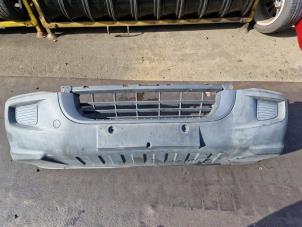 Begagnade Främre stötfångare Volkswagen Crafter 2.5 TDI 30/35/50 Pris € 99,99 Marginaltabell erbjuds av A-Team Automotive
