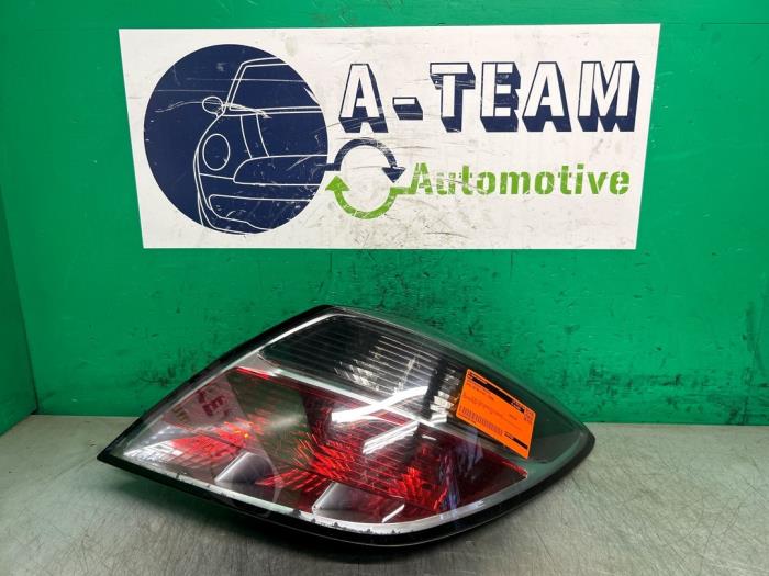 Achterlicht rechts van een Opel Astra H GTC (L08)  2006