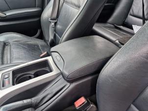 Używane Podlokietnik BMW X5 (E53) 4.4 V8 32V Cena € 149,99 Procedura marży oferowane przez A-Team Automotive