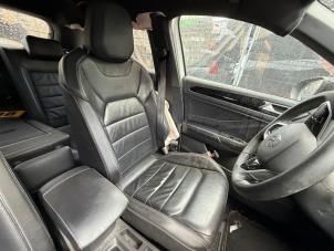 Begagnade Säte, vänster Volkswagen T-Roc I 2.0 TSI 16V 4Motion Pris på förfrågan erbjuds av A-team Automotive