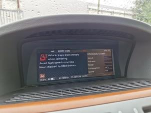 Używane Wyswietlacz wewnetrzny BMW 7 serie (E65/E66/E67) 745i,Li 4.4 V8 32V Cena € 299,99 Procedura marży oferowane przez A-Team Automotive