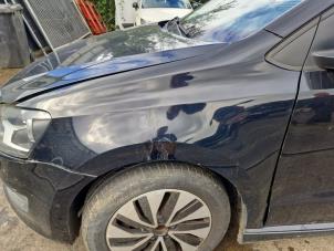 Gebruikte Scherm links-voor Volkswagen Polo V (6R) 1.2 TDI 12V BlueMotion Prijs € 199,99 Margeregeling aangeboden door A-Team Automotive