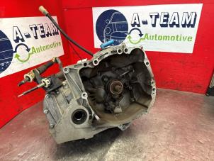 Begagnade Växellåda Renault Clio III (BR/CR) 1.2 16V 75 Pris € 99,99 Marginaltabell erbjuds av A-Team Automotive