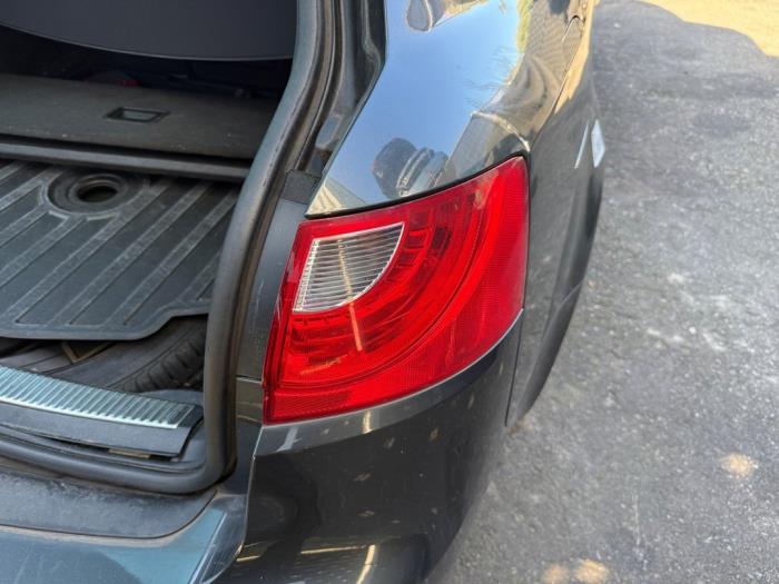 Baklykta, höger från en Seat Exeo ST (3R5) 1.8 T 20V 2010