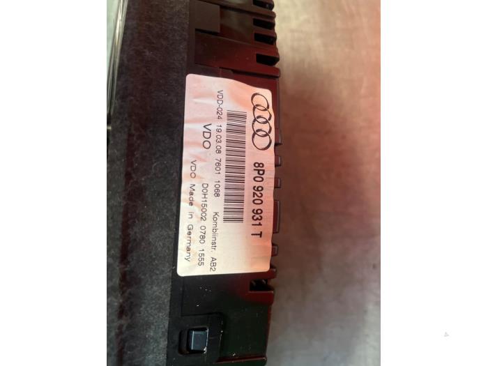 Instrumentpanel från en Audi A3 Cabriolet (8P7) 1.8 TFSI 16V 2008