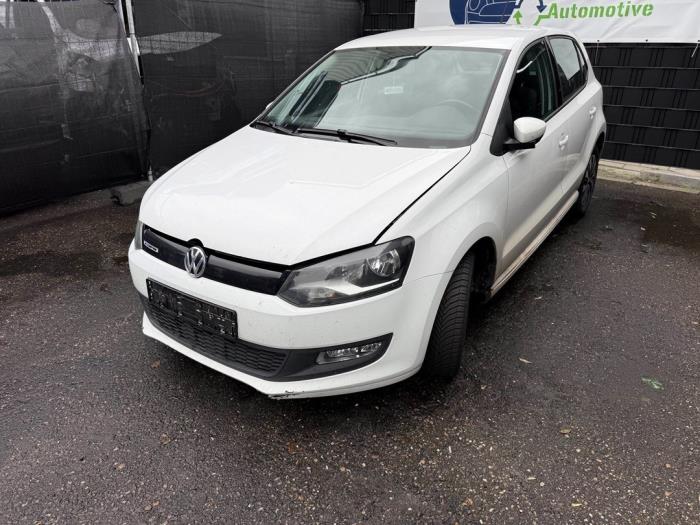 Kylare från en Volkswagen Polo V (6R) 1.4 TDI DPF BlueMotion technology 2014
