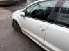 Dörr, 4-dörrars, vänster fram från en Volkswagen Polo V (6R) 1.4 TDI DPF BlueMotion technology 2014