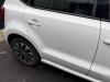 Bakdörr, 4-dörrars, höger från en Volkswagen Polo V (6R) 1.4 TDI DPF BlueMotion technology 2014