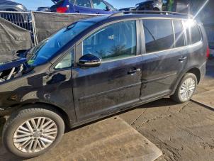 Gebruikte Aandrijfas links-voor Volkswagen Touran (1T3) 1.2 TSI Prijs € 19,99 Margeregeling aangeboden door A-Team Automotive