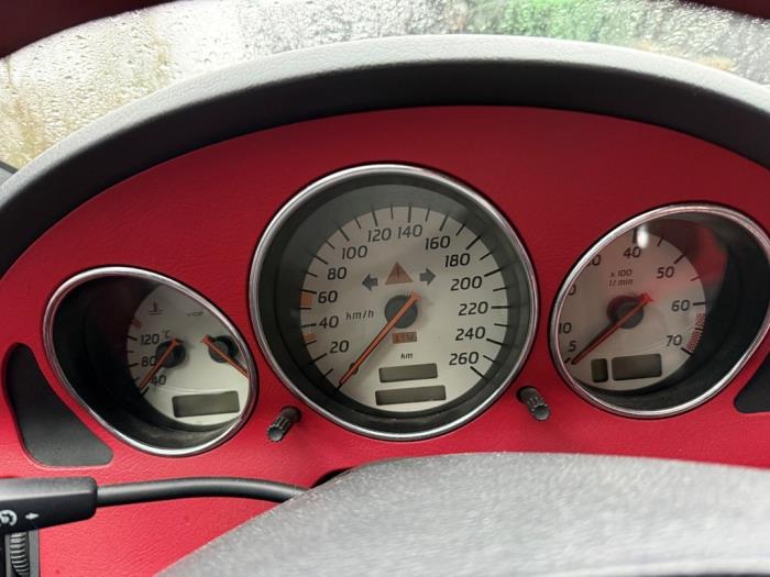 Instrumentenpaneel van een Mercedes-Benz SLK (R170) 2.3 230 K 16V 2000