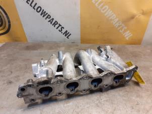 Begagnade Insugsrör Suzuki X-90 (SZ416) 1.6 16V 4x4 Pris € 80,00 Marginaltabell erbjuds av Yellow Parts