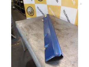 Gebruikte Zijskirt rechts Suzuki Jimny Hardtop Prijs € 35,00 Margeregeling aangeboden door Yellow Parts