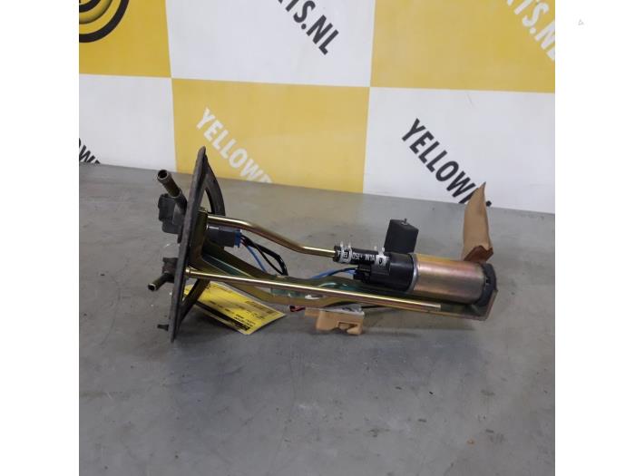 Benzinepomp van een Suzuki Grand Vitara I (FT/GT/HT) 2.0 16V 2000