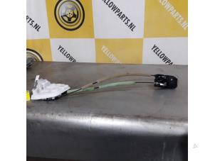 Gebruikte Deurslot Mechaniek 4Deurs rechts-voor Mazda CX-5 II (KF) 2.0 SkyActiv-G 155 16V 4WD Prijs € 49,99 Margeregeling aangeboden door Yellow Parts