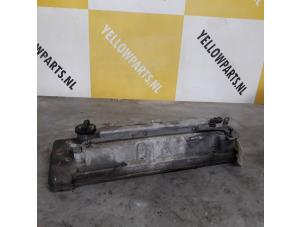 Gebruikte Kleppendeksel Suzuki Grand Vitara II (JT) 2.0 16V Prijs € 45,00 Margeregeling aangeboden door Yellow Parts