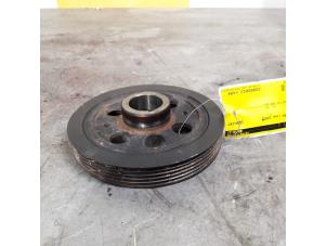 Gebruikte Krukas Poelie Suzuki Grand Vitara II (JT) 2.0 16V Prijs € 30,00 Margeregeling aangeboden door Yellow Parts