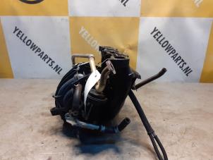 Gebruikte Inlaatspruitstuk Suzuki Grand Vitara II (JT) 2.0 16V Prijs € 49,00 Margeregeling aangeboden door Yellow Parts