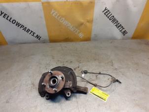 Gebruikte Fusee houder rechts-voor Suzuki Alto 1.0 12V Prijs € 44,95 Margeregeling aangeboden door Yellow Parts