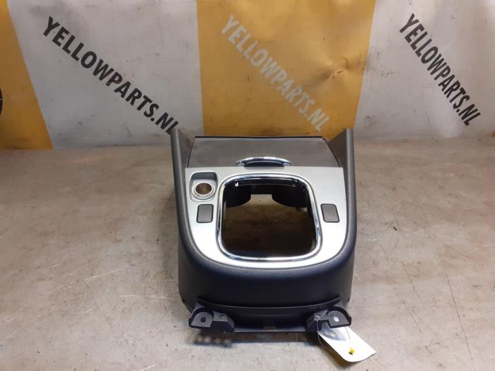 Middenconsoles van een Suzuki Grand Vitara I (FT/GT/HT) 2.0 16V 2004