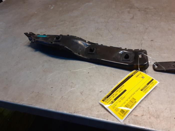 Bumpersteun links-achter van een Suzuki Splash 1.0 12V 2012