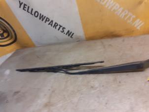 Gebruikte Ruitenwisserarm voor Suzuki Wagon-R+ (RB) 1.3 16V Prijs € 12,50 Margeregeling aangeboden door Yellow Parts