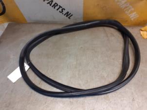 Gebruikte Portierrubber 4Deurs links-achter Suzuki SX4 S-Cross (JY) 1.6 16V AllGrip Prijs € 19,99 Margeregeling aangeboden door Yellow Parts