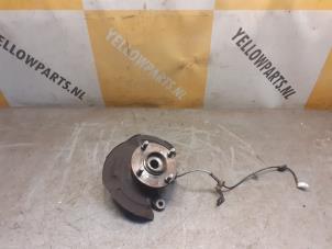 Gebruikte Fusee houder rechts-voor Suzuki Alto 1.0 12V Prijs € 44,95 Margeregeling aangeboden door Yellow Parts