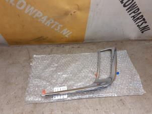 Begagnade Täcklock, dimljus, vänster Suzuki Vitara (LY/MY) 1.6 16V VVT AllGrip Pris € 99,00 Marginaltabell erbjuds av Yellow Parts