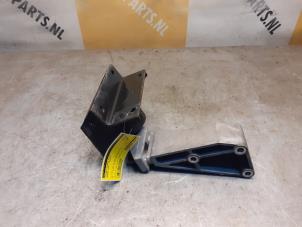 Begagnade Fäste, växellåda Suzuki Swift (ZA/ZC/ZD) 1.2 16V Pris € 44,99 Marginaltabell erbjuds av Yellow Parts