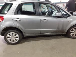 Begagnade Framdörr, 4-dörrars, höger Suzuki SX4 (EY/GY) 1.5 16V VVT Base,Comfort Pris € 225,00 Marginaltabell erbjuds av Yellow Parts