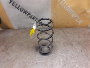 Gebruikte Veerschroef achter Suzuki Celerio (LF) 1.0 12V Prijs € 19,99 Margeregeling aangeboden door Yellow Parts