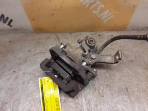 Begagnade Bakre bromsok, vänster Suzuki SX4 S-Cross (JY) 1.4 Booster Jet Turbo 16V AllGrip Pris € 54,99 Marginaltabell erbjuds av Yellow Parts