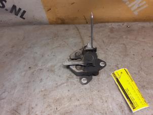 Używane Mechanizm zamka pokrywy silnika Suzuki Swift (ZA/ZC/ZD1/2/3/9) 1.3 VVT 16V Cena € 14,99 Procedura marży oferowane przez Yellow Parts