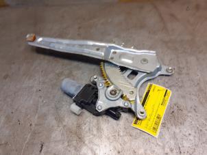 Begagnade Fönstermekanism för bakre dörr, 4-dörrars, höger Suzuki SX4 S-Cross (JY) 1.4 Booster Jet Turbo 16V AllGrip Pris € 69,00 Marginaltabell erbjuds av Yellow Parts