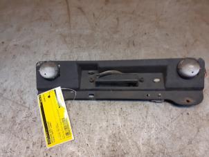 Begagnade Nummerskyltbelysning Suzuki Swift (ZA/ZC/ZD1/2/3/9) 1.3 VVT 16V Pris € 19,99 Marginaltabell erbjuds av Yellow Parts