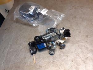 Gebruikte Set Cilindersloten (compleet) Suzuki Alto 1.0 12V Prijs € 139,00 Margeregeling aangeboden door Yellow Parts